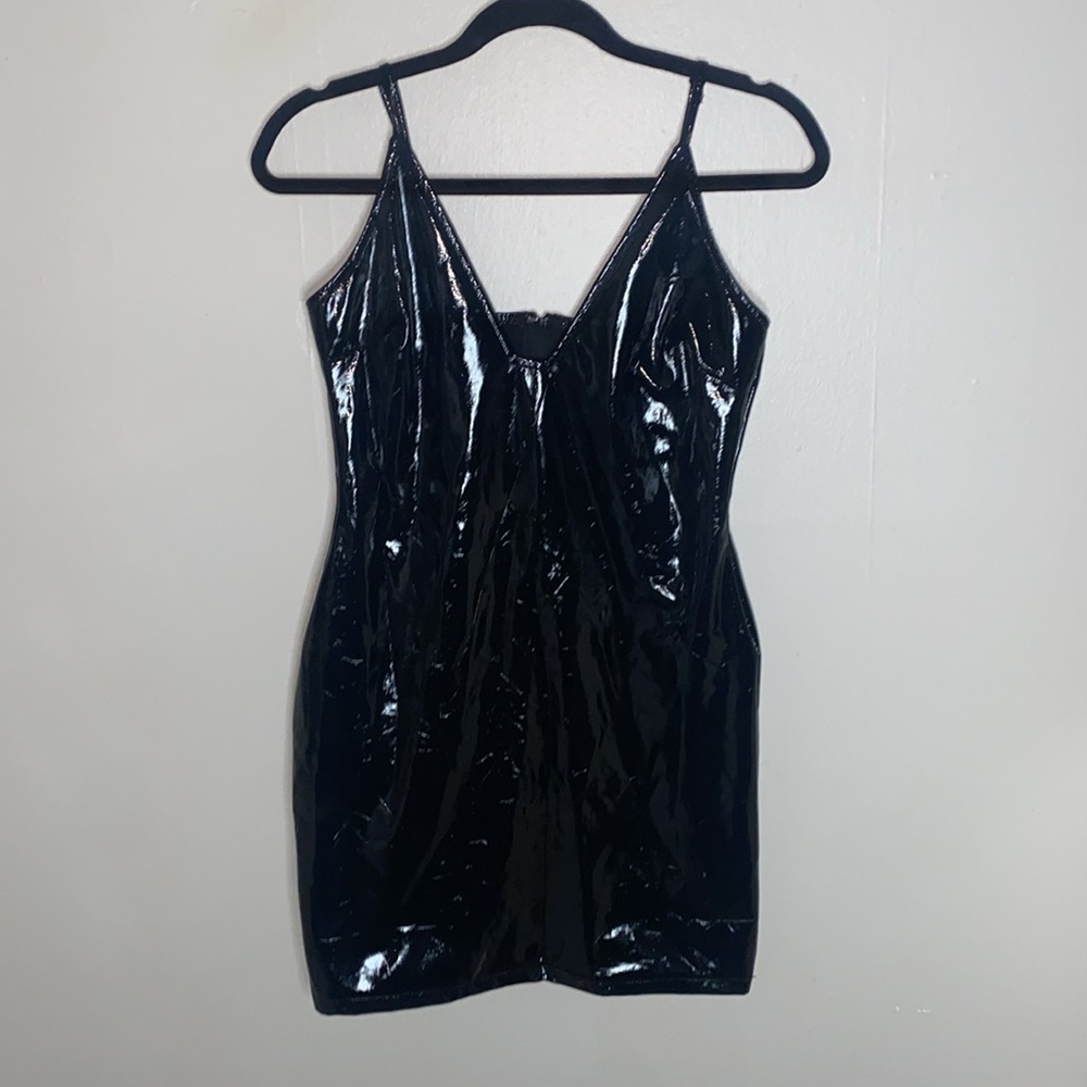 🪼Adorable faux leather black tight zip up dress! - Picture 3 of 9